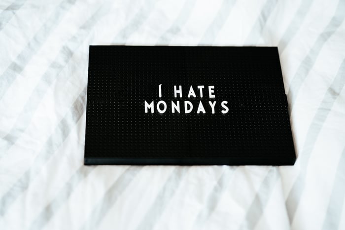 Cartel que dice I HATE MONDAYS